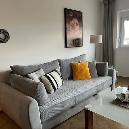 Relax & Lounge